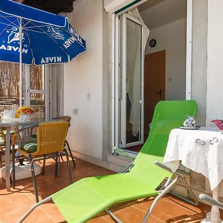 Top Apartment *